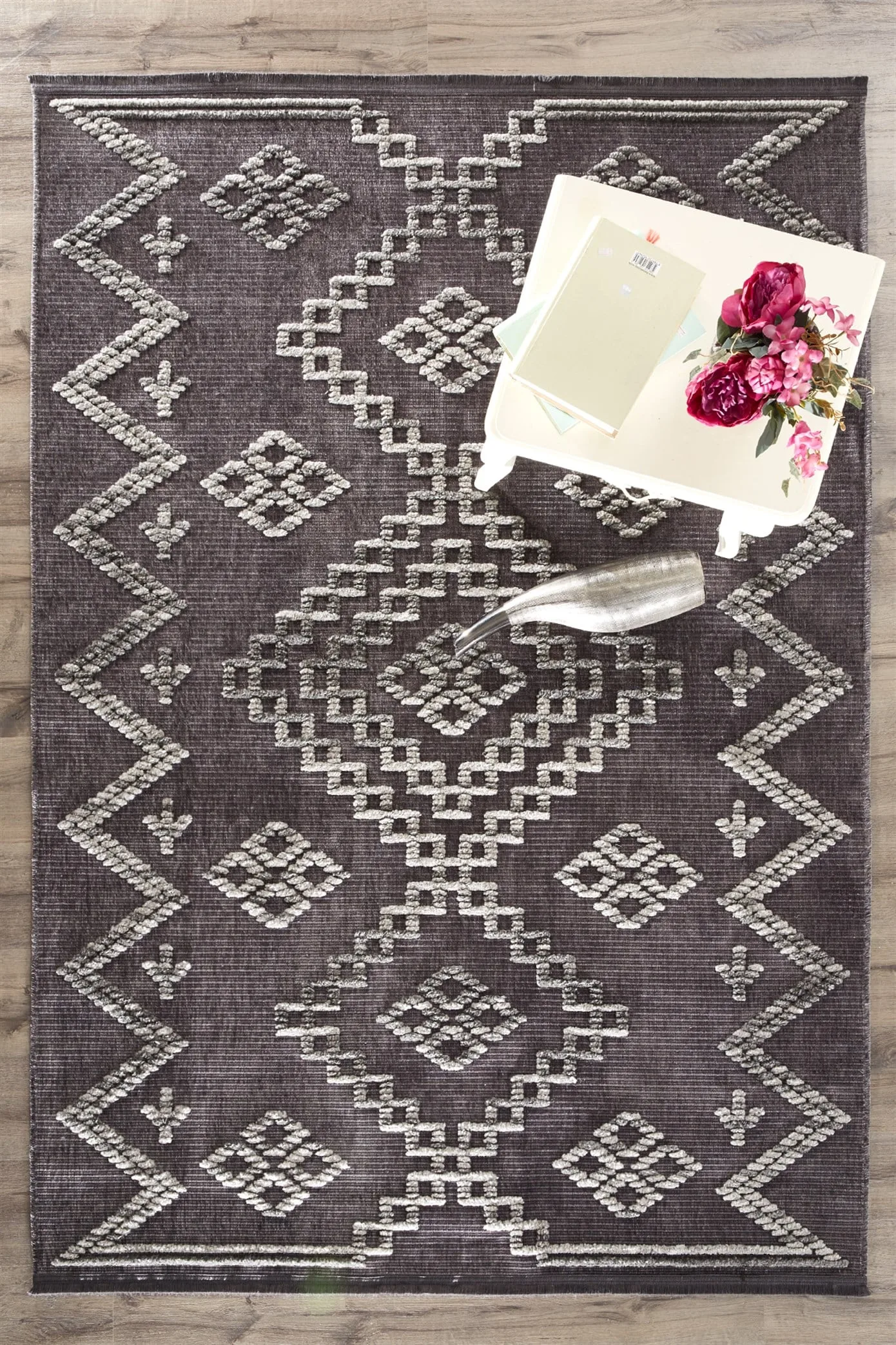 Carpet and Furniture Harmony: 3 Golden Rules for Enriching Your Space