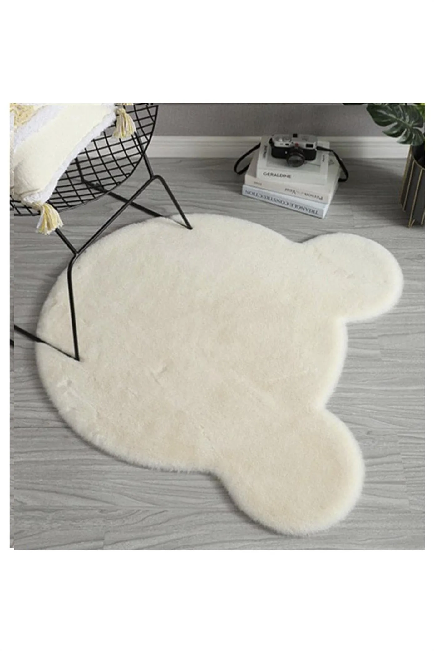 Ayıcık Kafası Şekilli Beyaz Peluş Halı