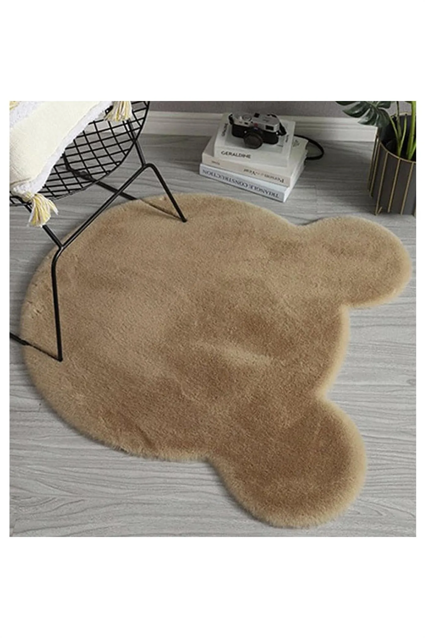 Bear Head Shaped Hazel Plush Rug