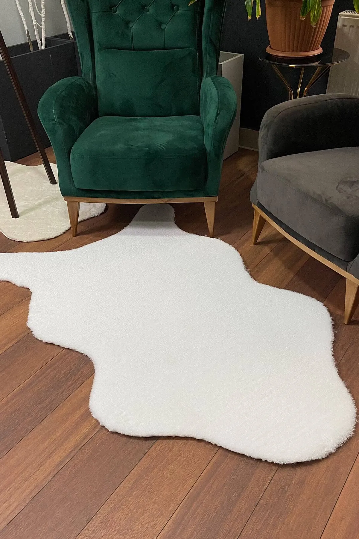 White Non-Slip Soft Surface Plush Rug