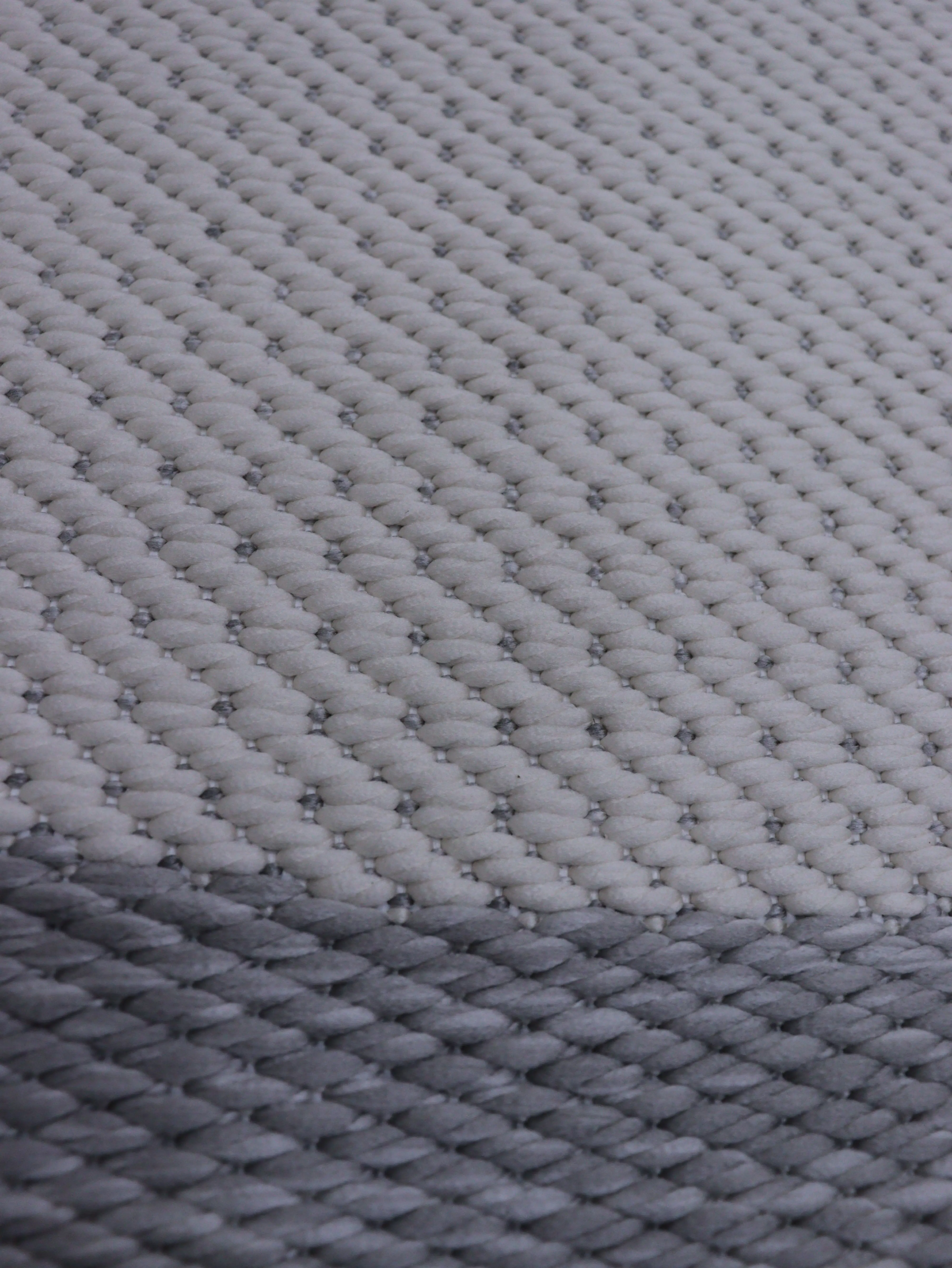 10 Essential Rules for Perfect Carpet and Furniture Pairing